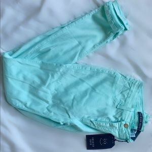 NEW Fashion Nova Jeans Mint Color (Juniors Size 9)